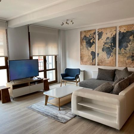 Precioso Apartamento A Estrenar En El Centro De Ezcaray 6-8 Pax Bagian luar foto