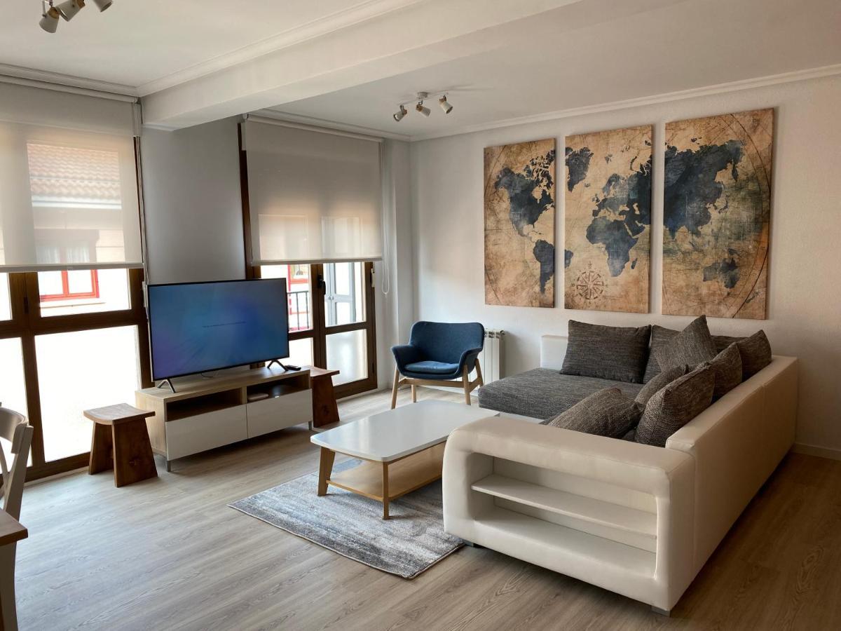 Precioso Apartamento A Estrenar En El Centro De Ezcaray 6-8 Pax Bagian luar foto